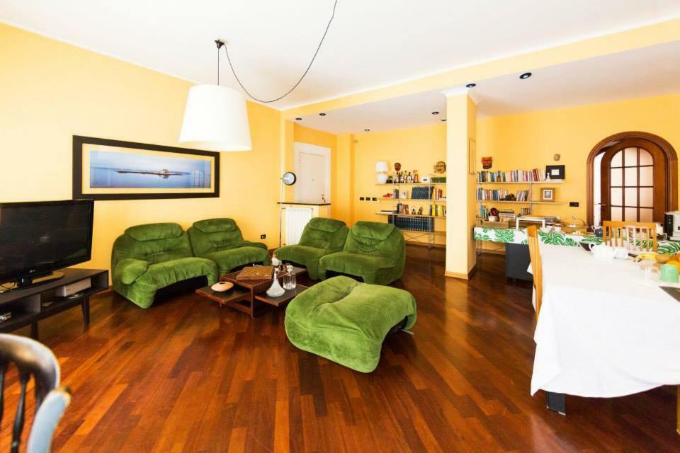 I Quattro Gattoni Hotel Napoli Bagian luar foto